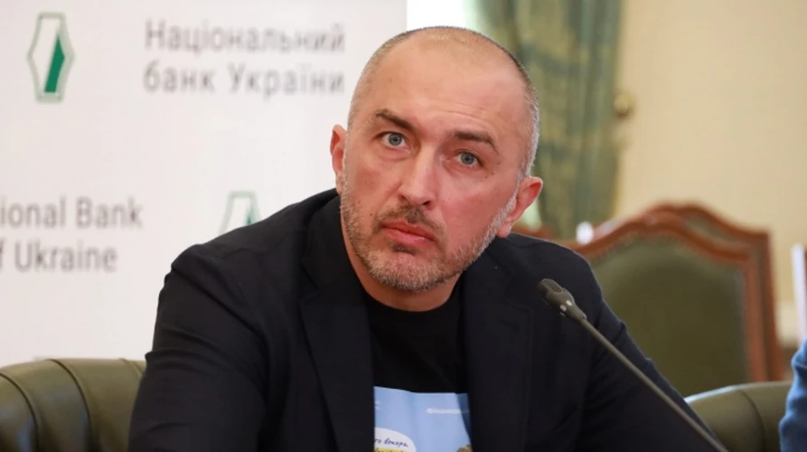 НБУ домагається зупинення повноважень Гладишенка в «Сенс Банку»