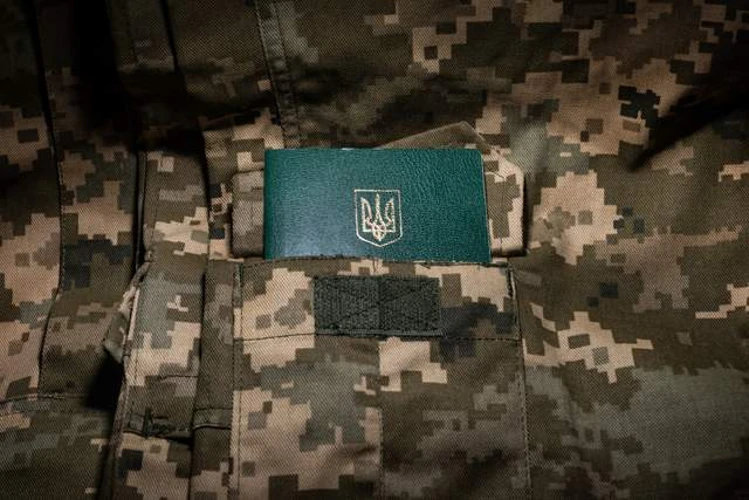 Омбудсмен вимагає перевірити мобілізацію піклувальника сироти у Дніпрі