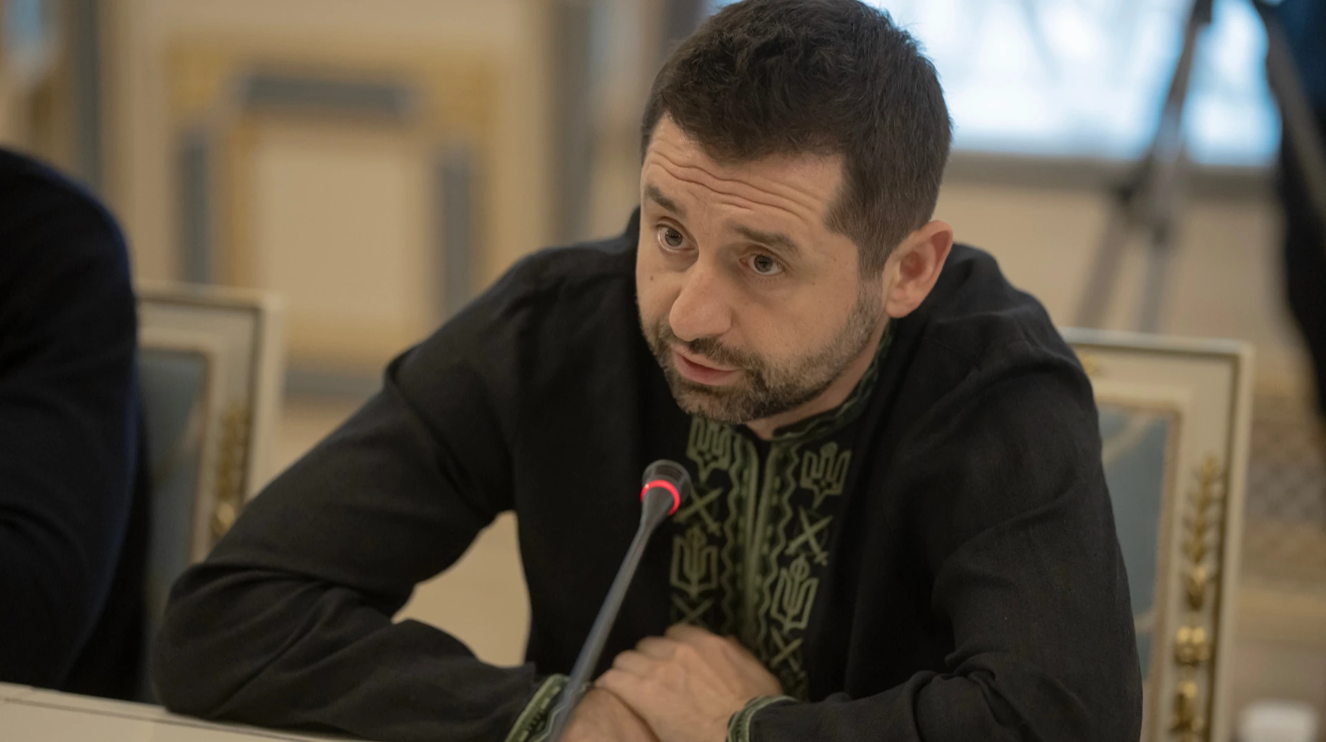 Арахамія лякав антикорупціонерів атакою, Кравченка звільнили 15 вересня: ключові факти