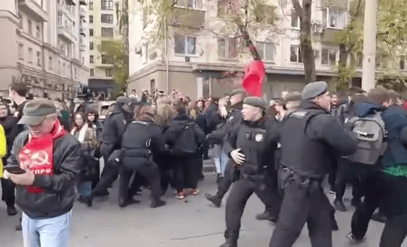 Близько 60 затриманих і дві тисячі учасників: цифри мітингу КПРФ у Москві 4 жовтня